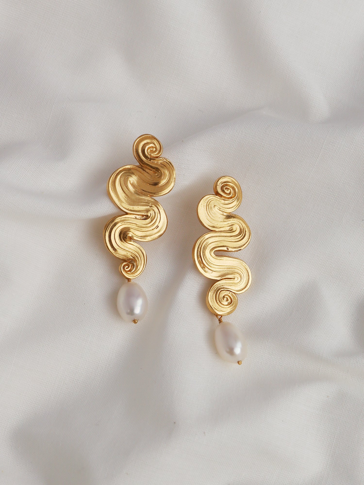 Cabaret Earrings - Gold