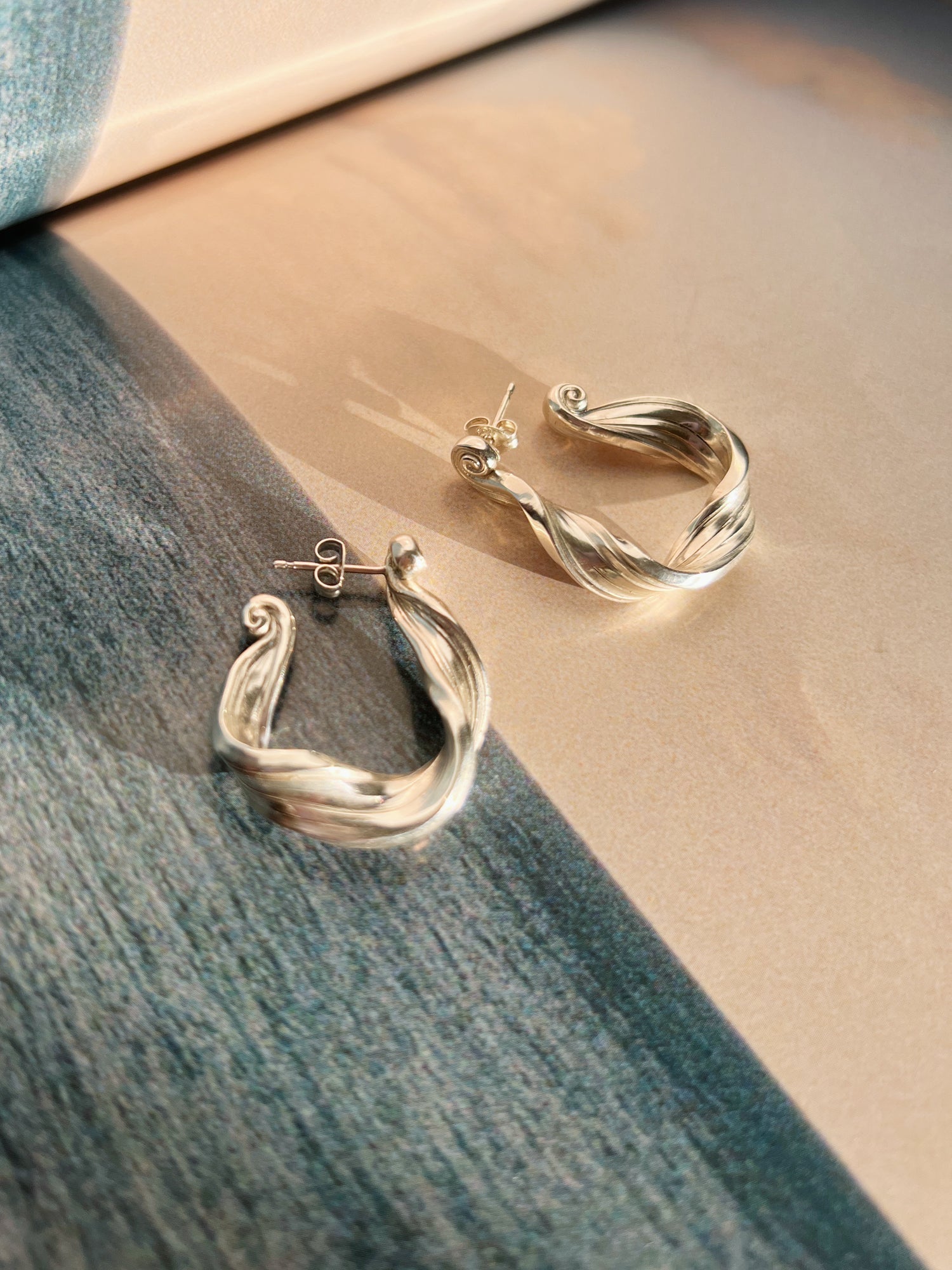 Wave Hoops - Silver