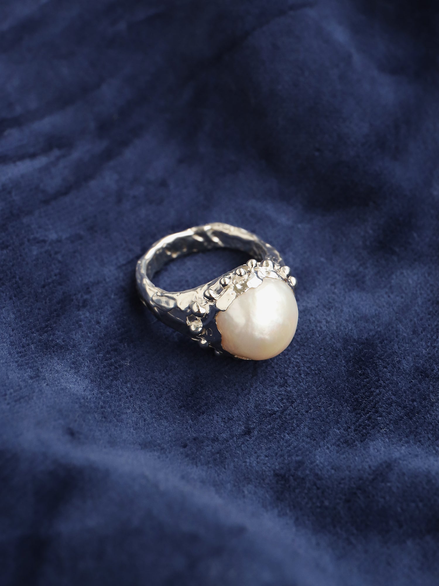 Selkie Pearl Ring No.2 - Size L