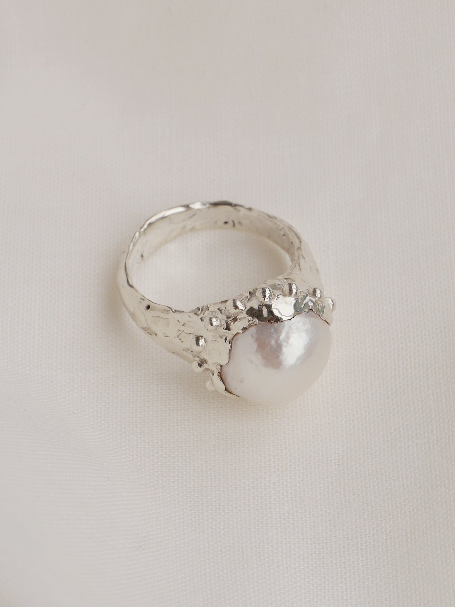 Selkie Pearl Ring No.2 - Size L