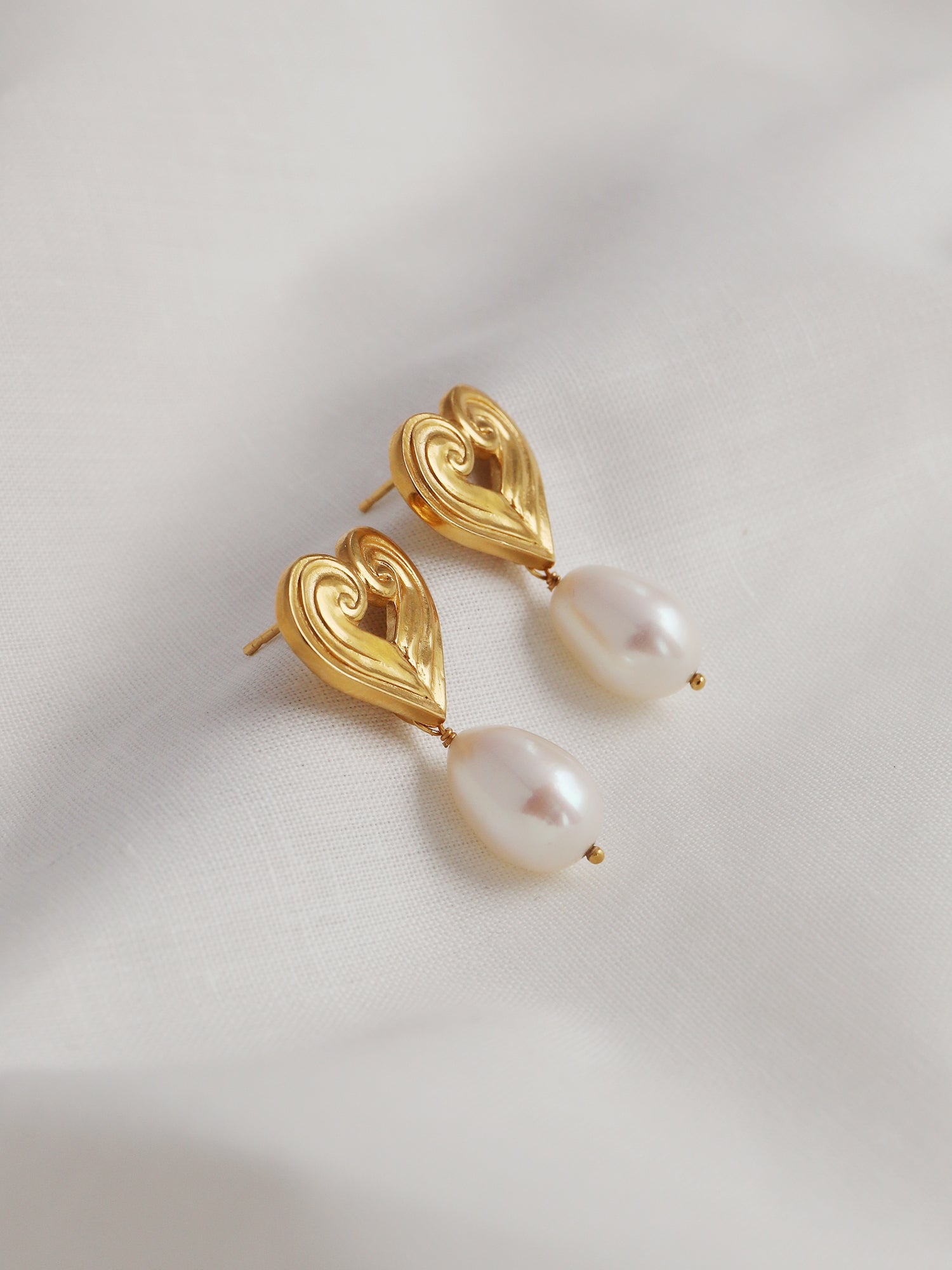 Reverie Pearl Earrings - Gold