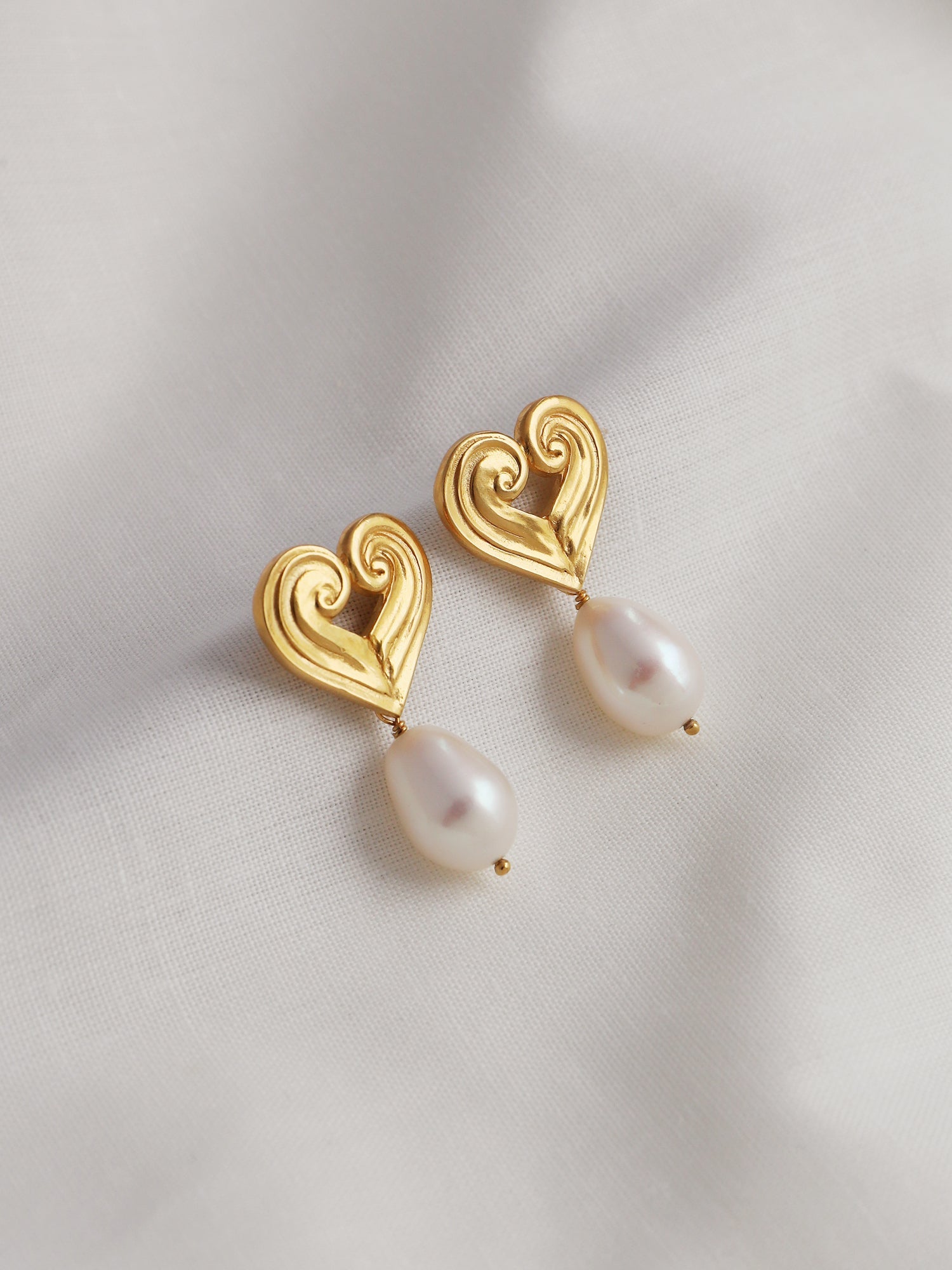 Reverie Pearl Earrings - Gold