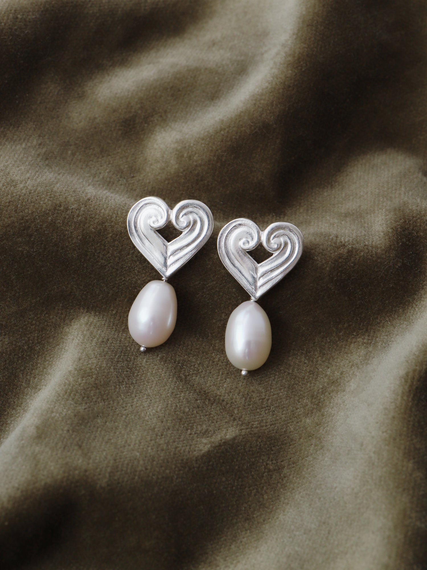 Reverie Pearl Earrings - Silver