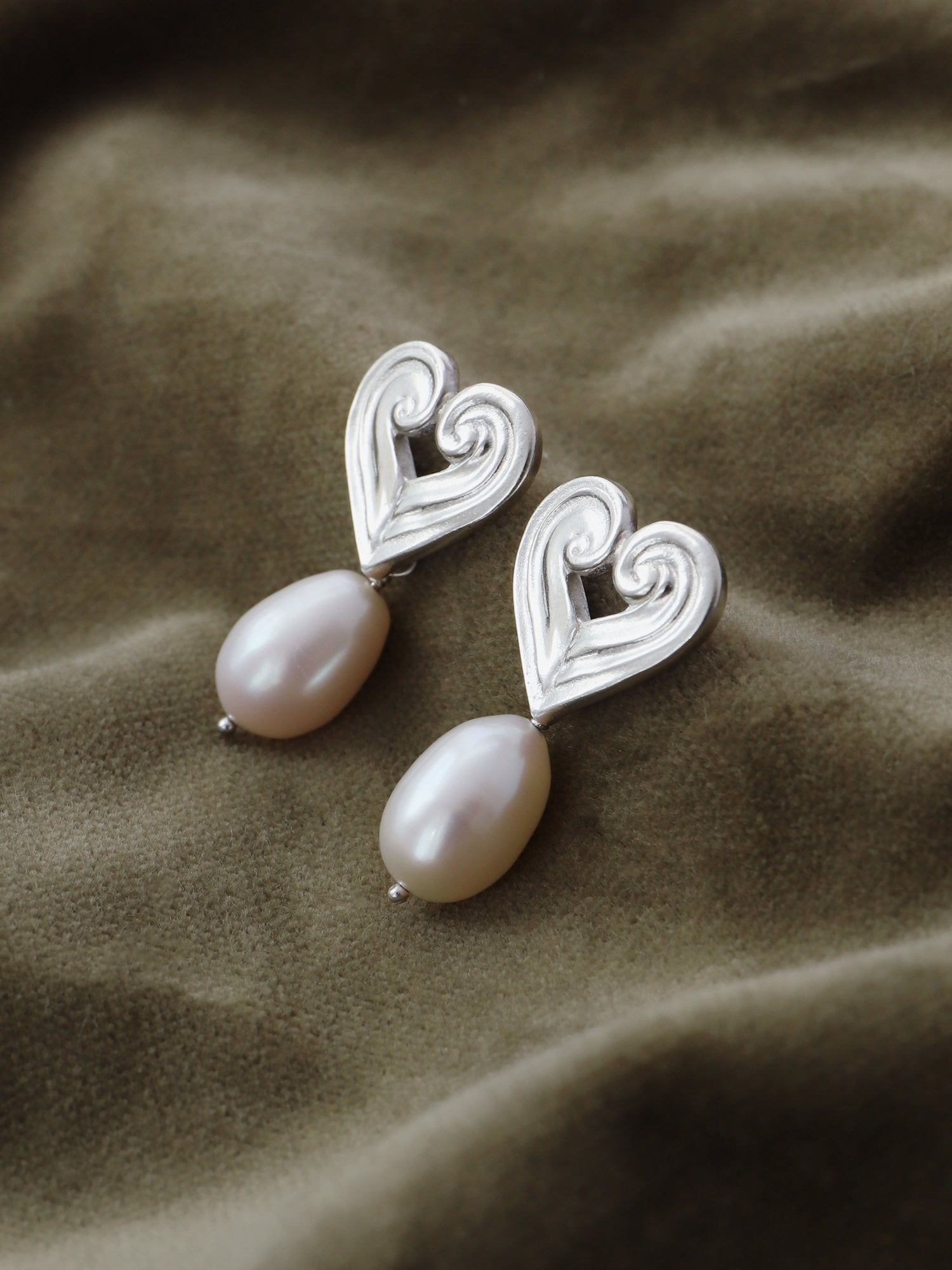 Reverie Pearl Earrings - Silver