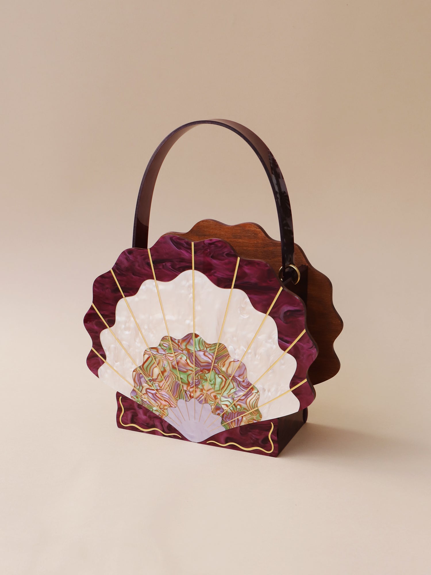 Scallop Shell Bag in Cherry