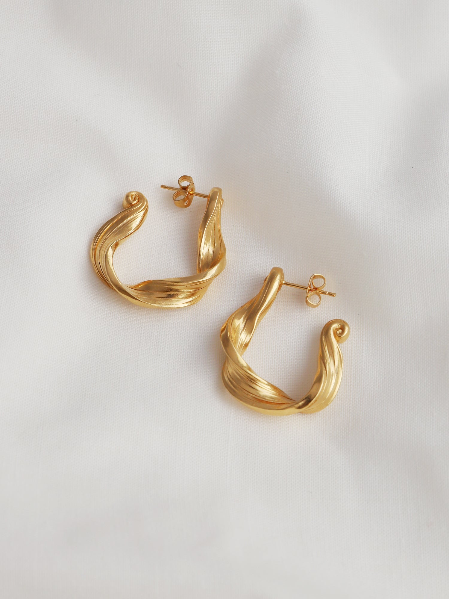 Wave Hoops - Gold