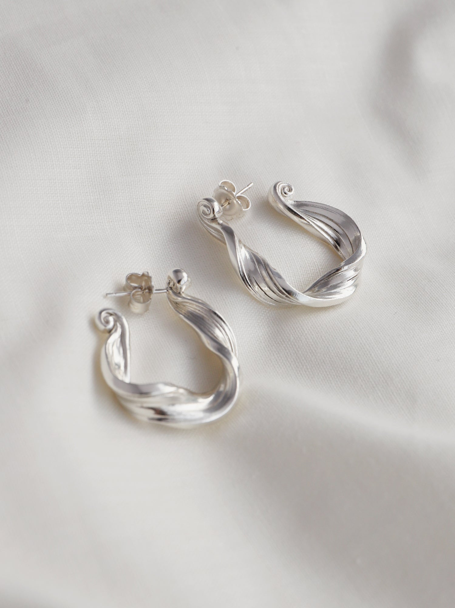 Wave Hoops - Silver