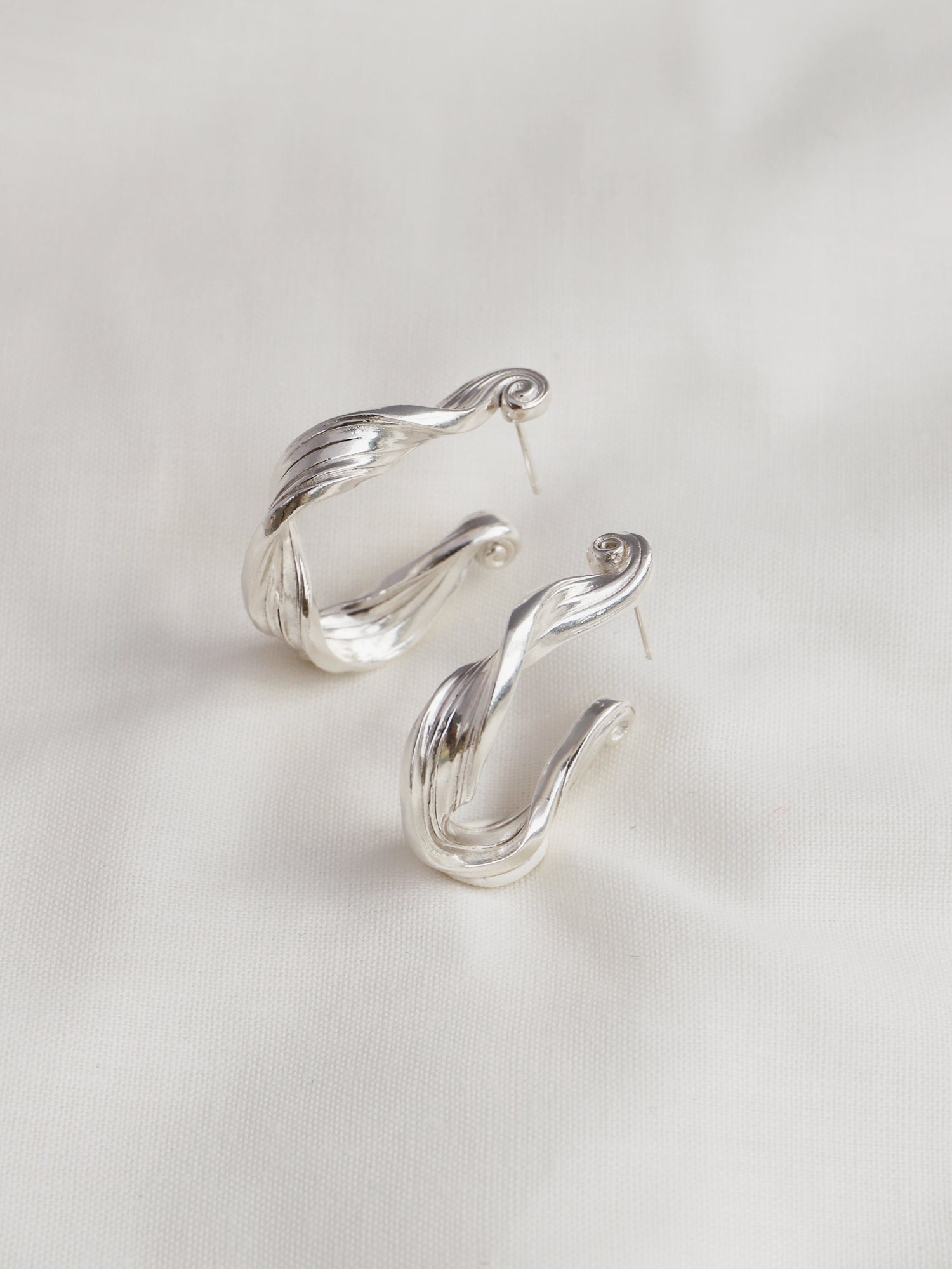 Wave Hoops - Silver